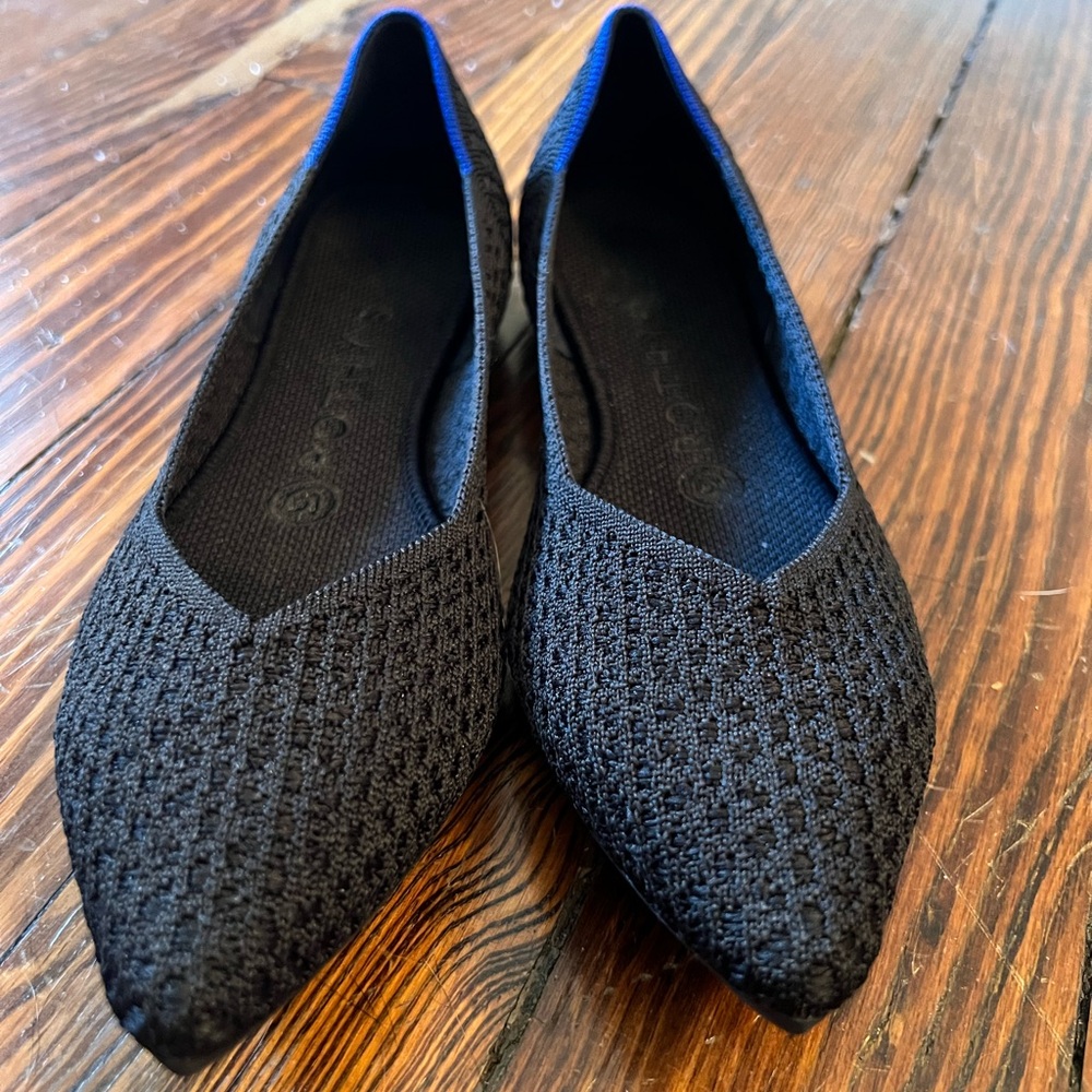 Black Point Toe Flat | Rothy’s | Size: 7.5